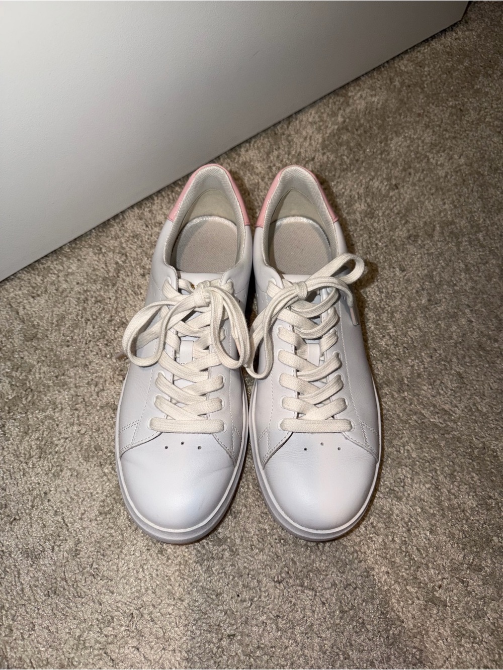 Tory Burch White Leather Low-Top Sneakers with Pink Heel